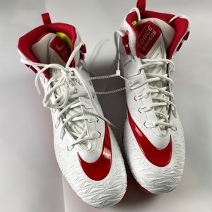 Force savage Nike Mens football shoe size 18
NWOB